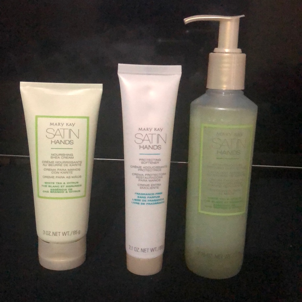 Satin hands set